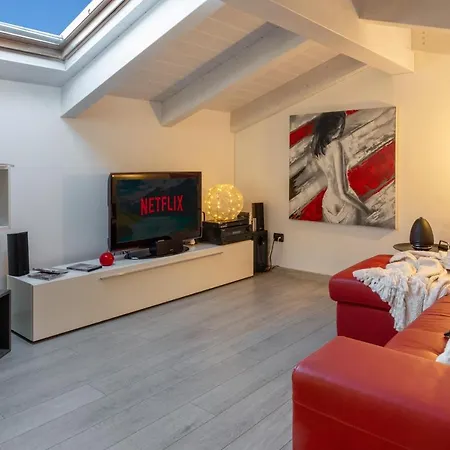 Live Your Dream Apartment San Costanzo